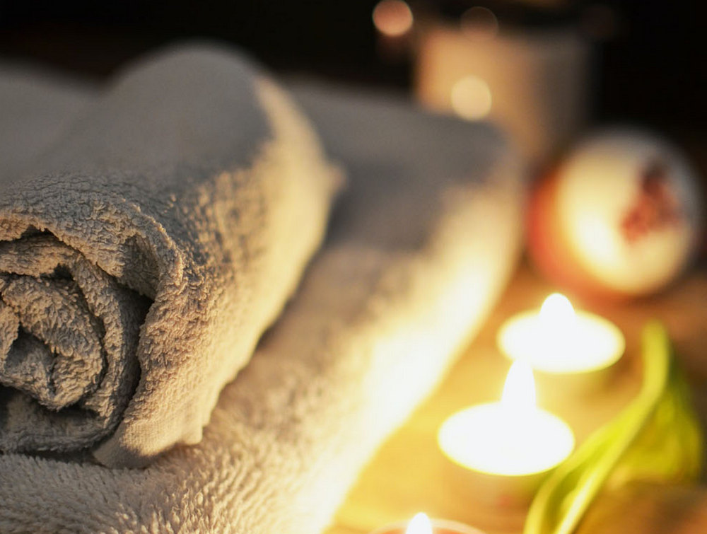 Hot Towel: a extraordinária Massagem com Toalhas Quentes